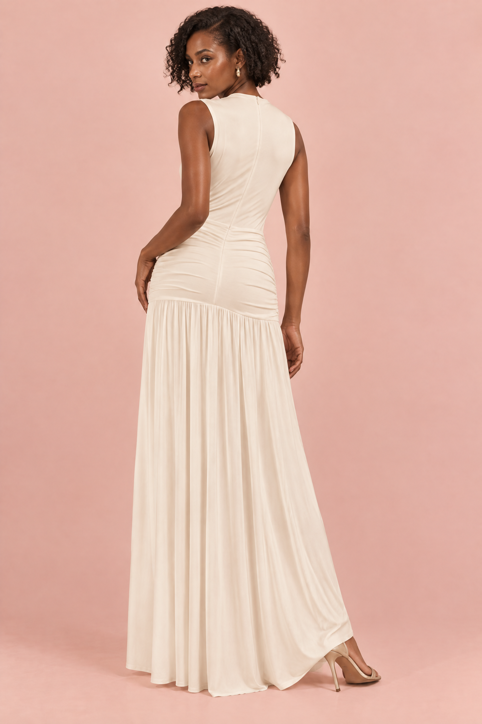 Robe longue blanc cassé à col montant et détails froncés | Vue de dos | Lounelle Paris