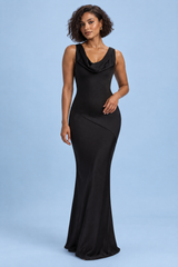 Vestido comprido assimétrico com torção preto
