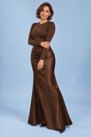 Robe longue froncée marron | Porté sur une autre silhouette | Lounelle Paris