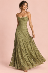 Vestido comprido verde-azeitona com decote drapeado e flores