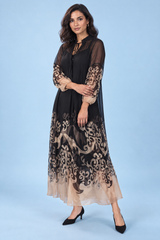 Vestido maxi preto fluido de manga comprida