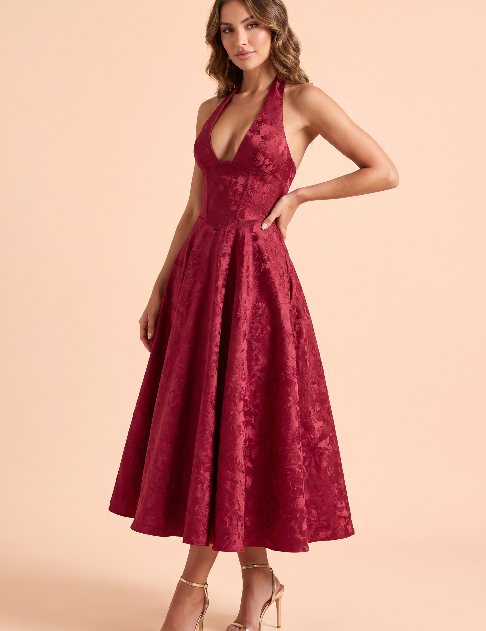 Robe midi jacquard à encolure dos nu bordeaux | Vue de face | Lounelle Paris