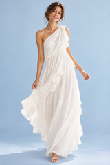 Vestido Branco de Folhos e Um Ombro Só