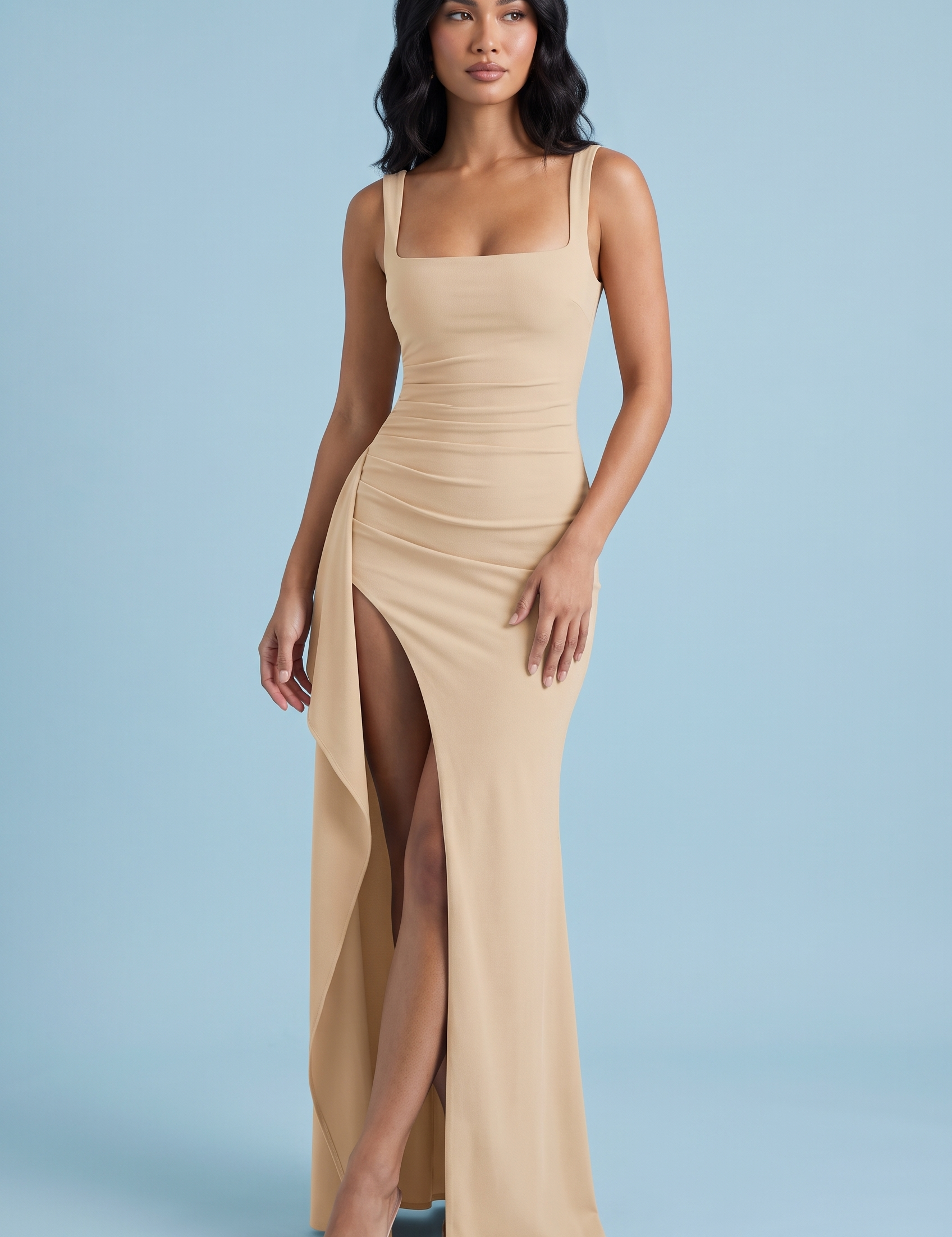 Robe longue beige froncée à encolure carrée et fente | Vue de face | Lounelle Paris