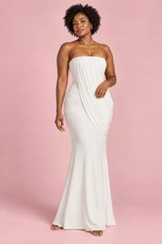 Robe longue blanche à col montant et détails volantés | Porté sur une autre silhouette | Lounelle Paris