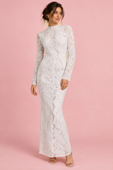 Vestido branco comprido de renda