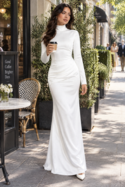 Robe longue froncée blanche | Photo lifestyle | Lounelle Paris