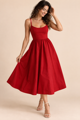 Vestido midi vermelho evasé com pregas