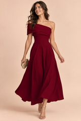 Vestido Bordeaux Assimétrico com Decote Cai-Cai