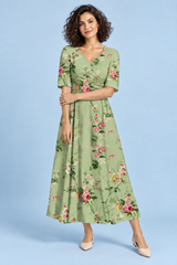 Vestido maxi verde com decote em V