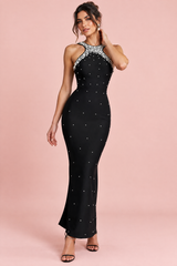 Vestido comprido preto com decote halter e strass