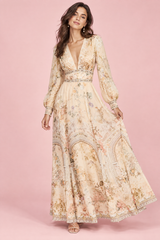 Vestido maxi branco cru com decote em V e mangas balão