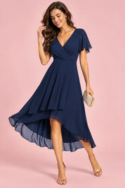 Robe bleu marine à manches volantées et ourlet asymétrique | Vue de face | Lounelle Paris