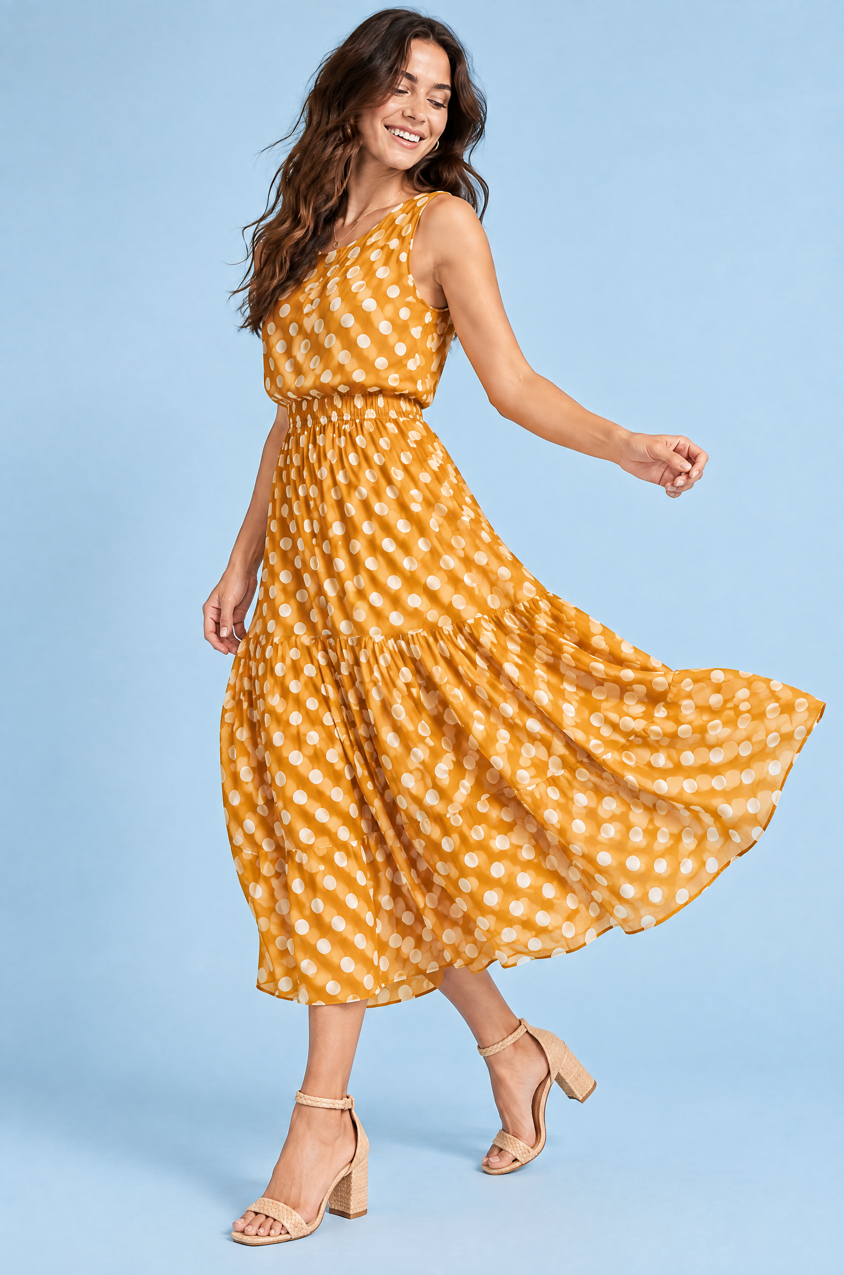Robe longue jaune à pois avec col montant et détails drapés | Vue de dos | Lounelle Paris