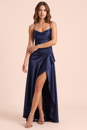 Robe asymétrique bleu marine à col bénitier | Vue de face | Lounelle Paris