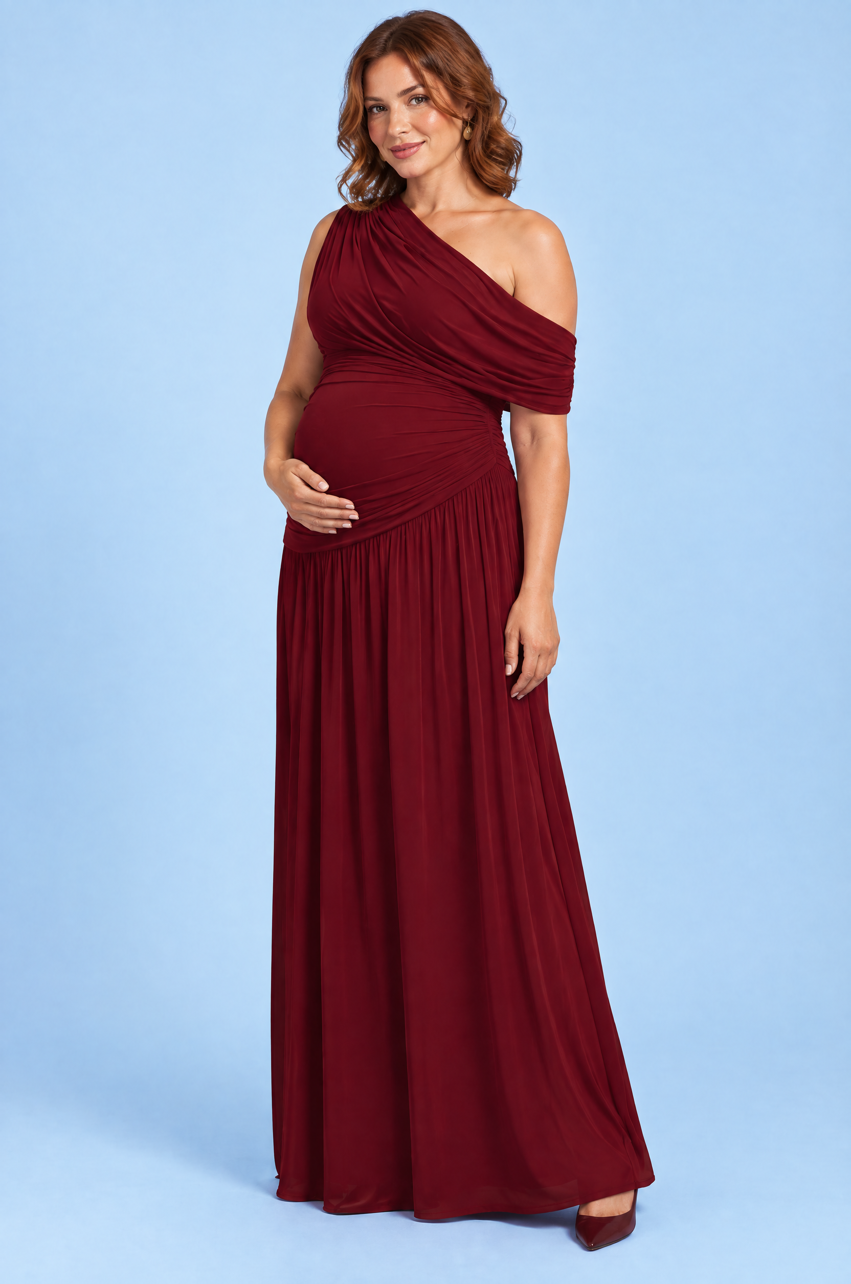 Robe longue de grossesse bordeaux à encolure asymétrique et taille basse | Porté sur une autre silhouette | Lounelle Paris