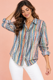 Chemise oversize bleue à imprimé cachemire | Vue rapprochée | Lounelle Paris