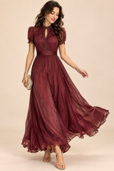 Vestido maxi plissado borgonha