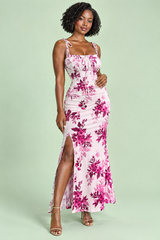 Vestido comprido cor-de-rosa floral com decote quadrado e abertura lateral
