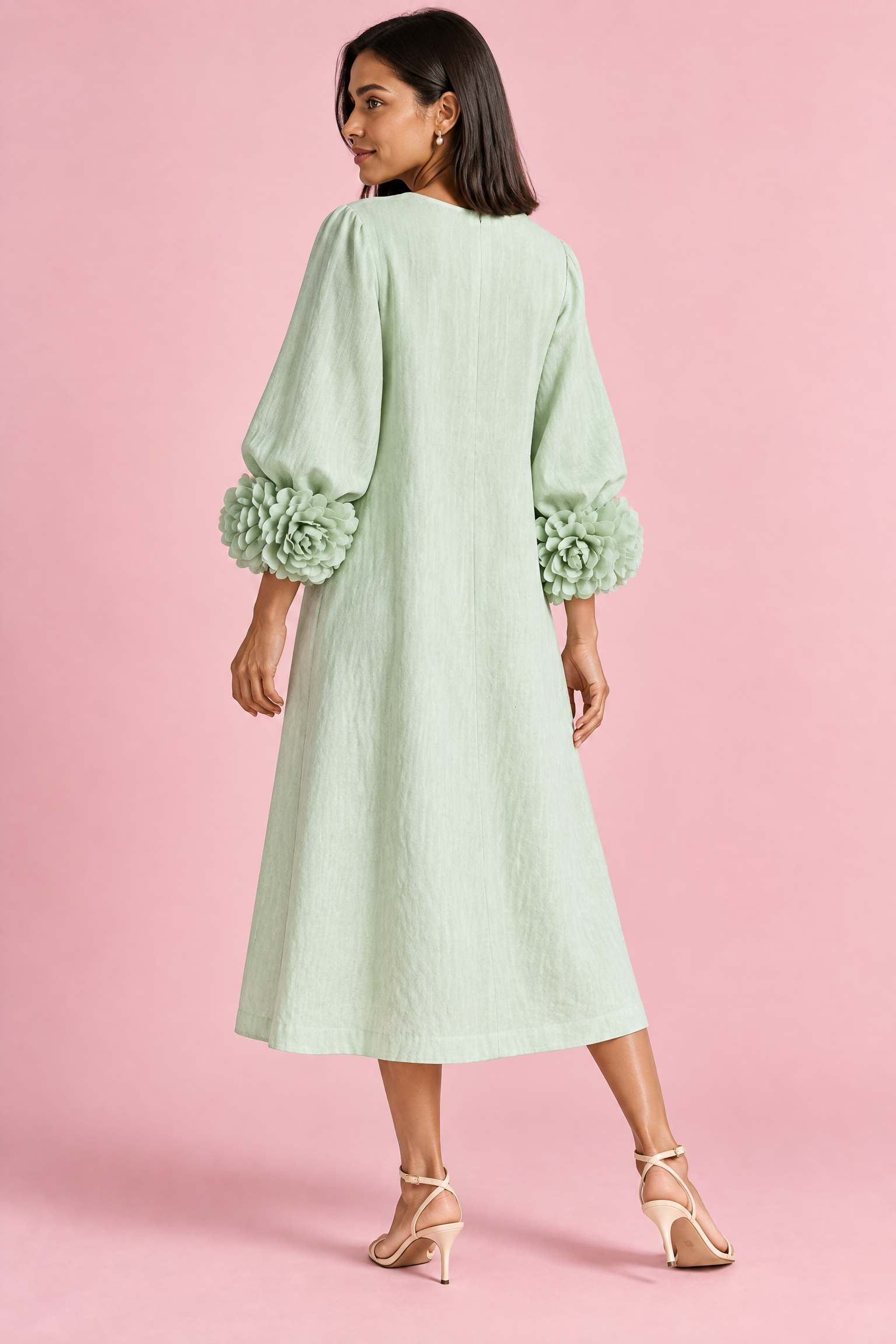 Robe midi vert menthe coupe trapèze à manches bouffantes | Vue de dos | Lounelle Paris