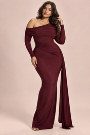 Robe longue bordeaux asymétrique à fronces et drapé | Porté sur une autre silhouette | Lounelle Paris