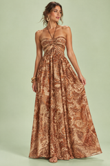 Vestido comprido castanho com decote halter e recortes