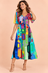 Vestido maxi azul com decote em V
