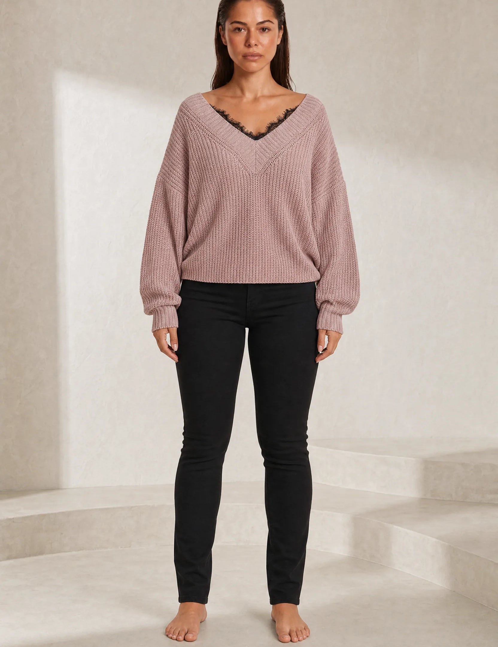 Pull col V à dentelle | Lounelle Paris