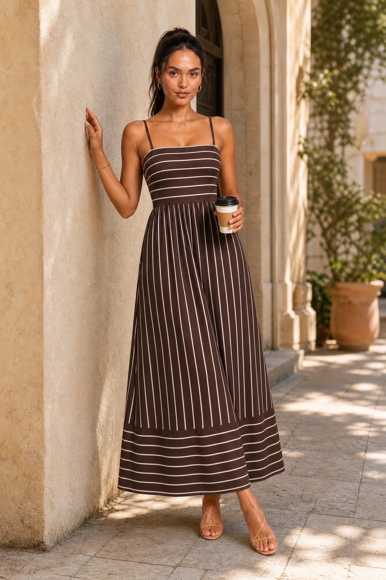 Robe longue beige rayée dos nu | Variante Marron - Lifestyle | Lounelle Paris