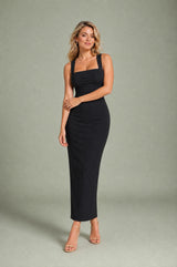 Vestido longo com decote quadrado ajustado