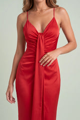 Vestido longo drapeado com decote em V