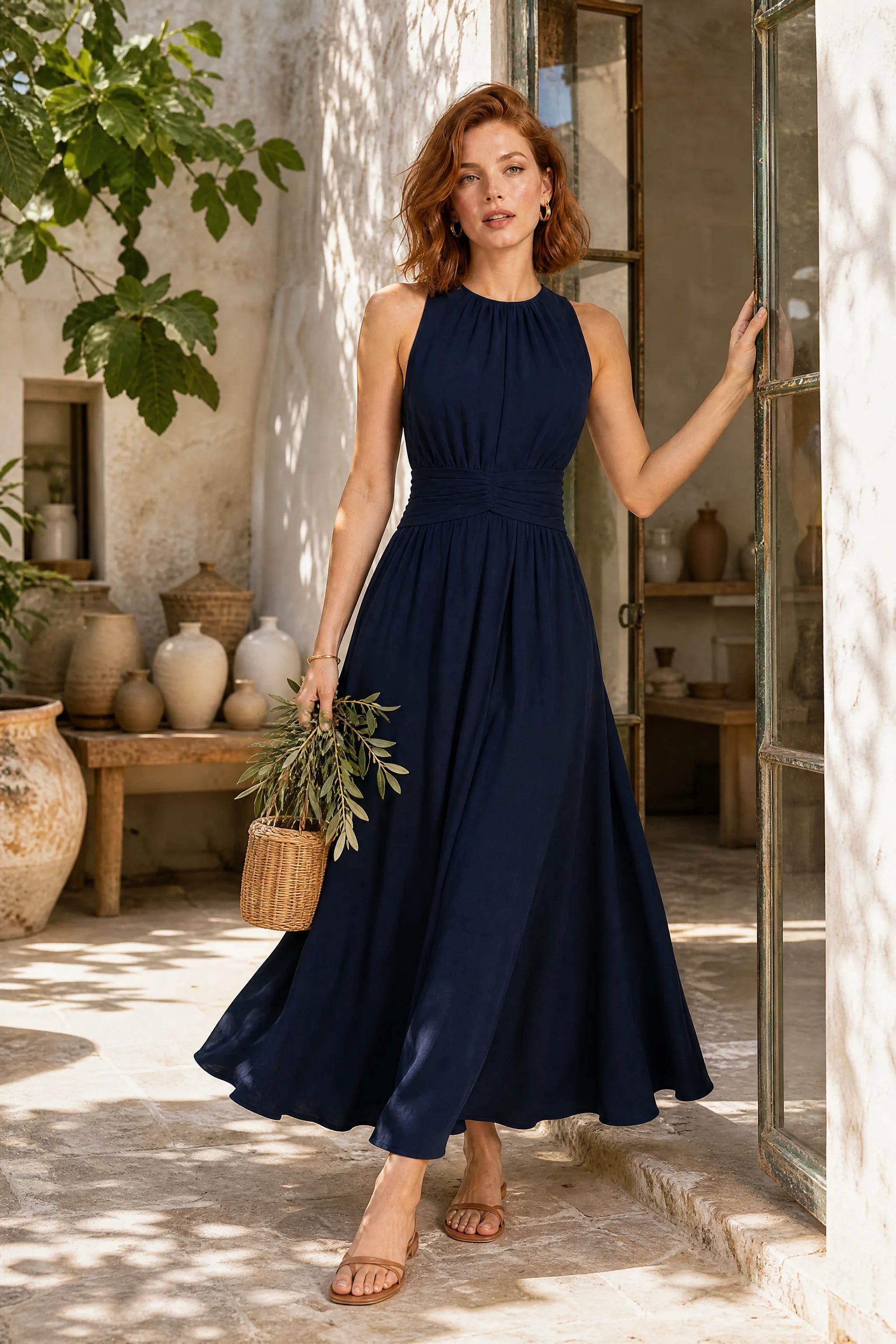 Robe longue fluide taille drapée | Photo lifestyle | Lounelle Paris