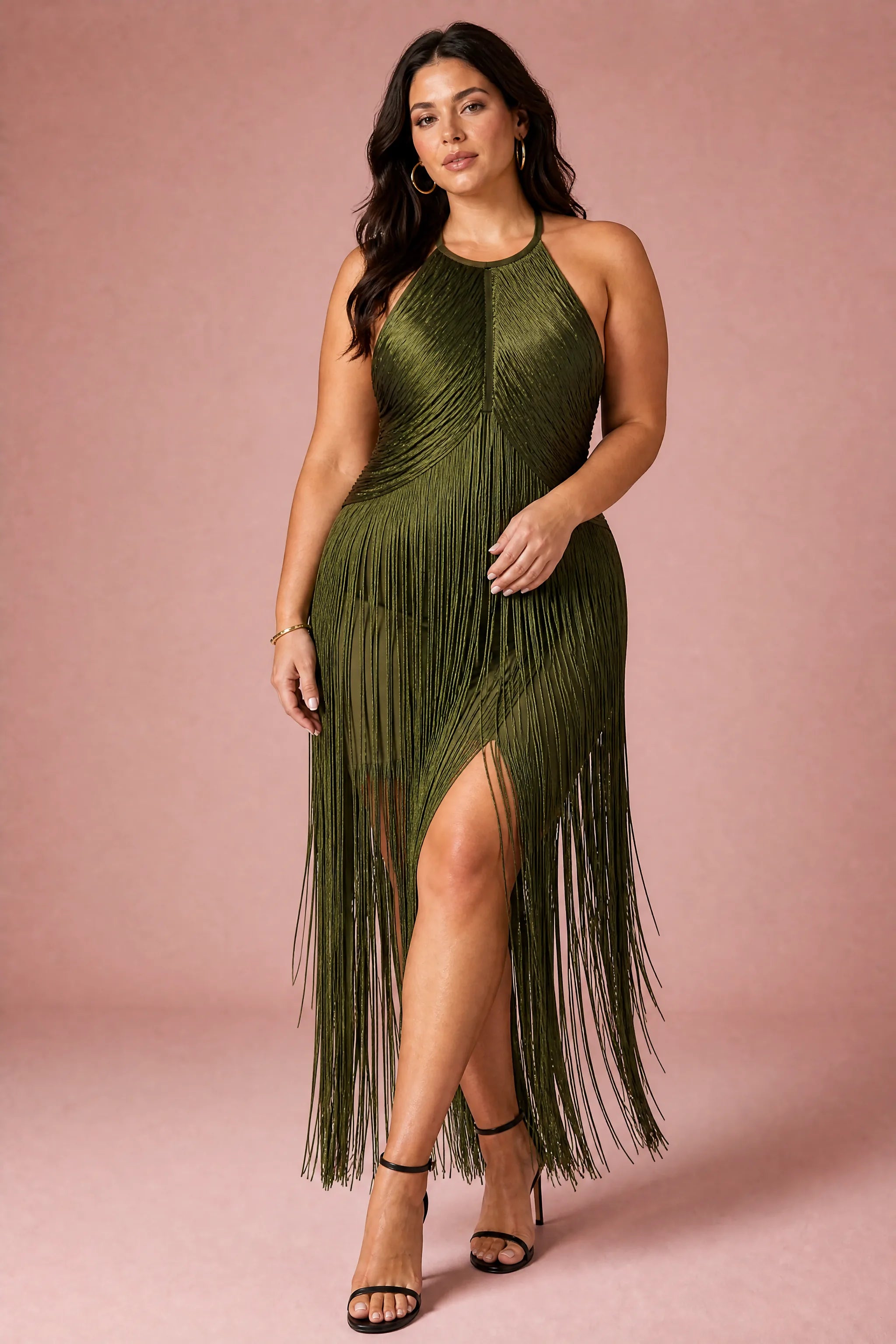 Robe longue licou à franges | Porté sur une silhouette plus ronde | Lounelle Paris