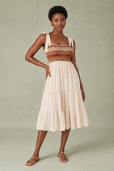 Vestido midi de alças smock