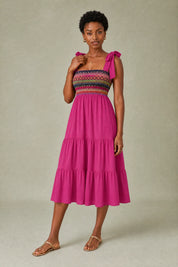 Robe midi à bretelles smockée | Variante Rose | Lounelle Paris