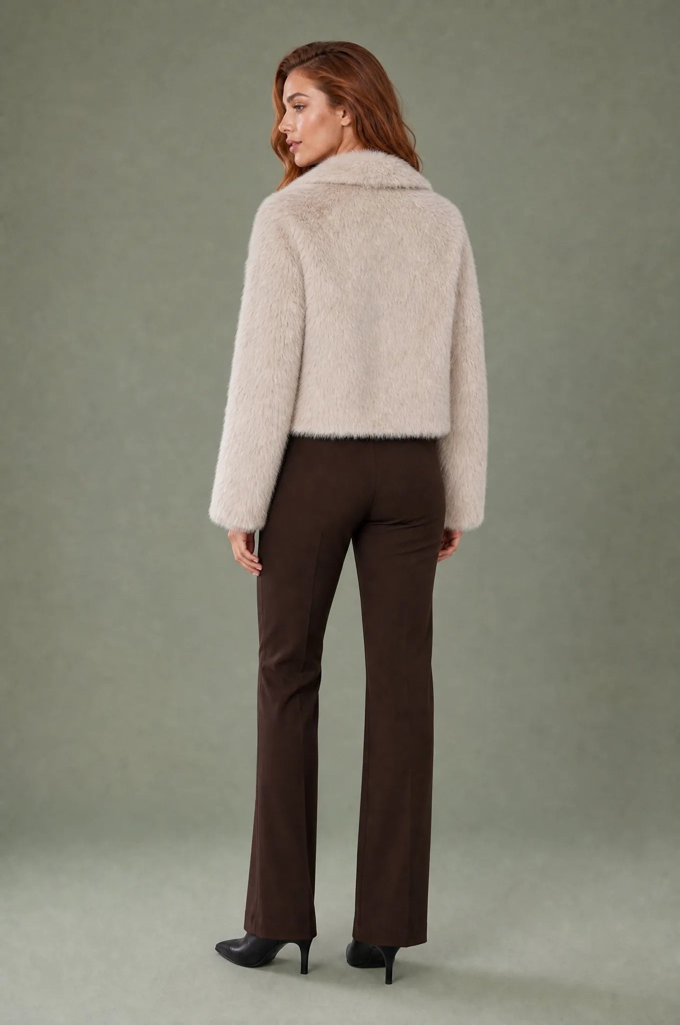 Veste beige effet fourrure col polo | Vue de dos | Lounelle Paris