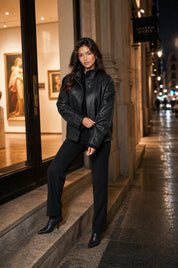 Veste en cuir ample col montant | Deuxième photo lifestyle | Lounelle Paris
