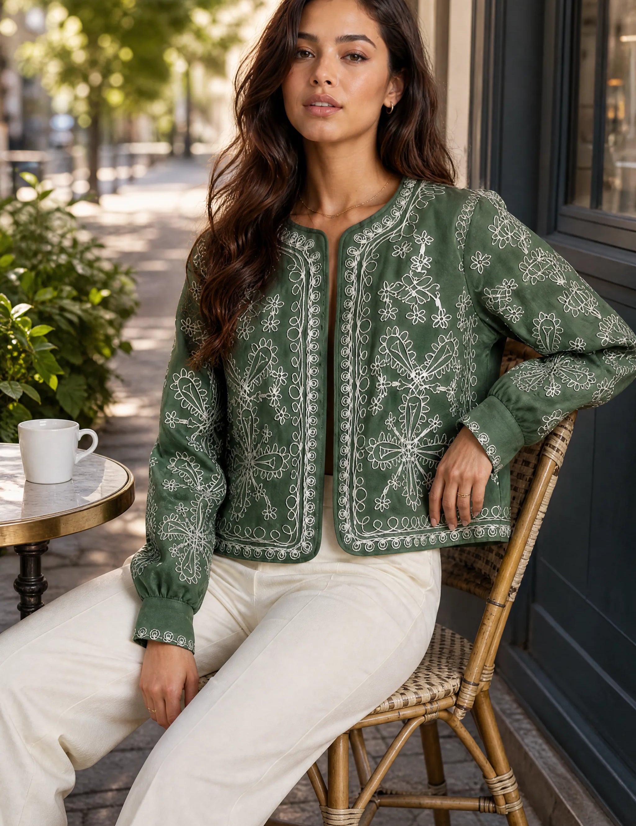 Veste matelassée verte imprimée | Photo lifestyle | Lounelle Paris